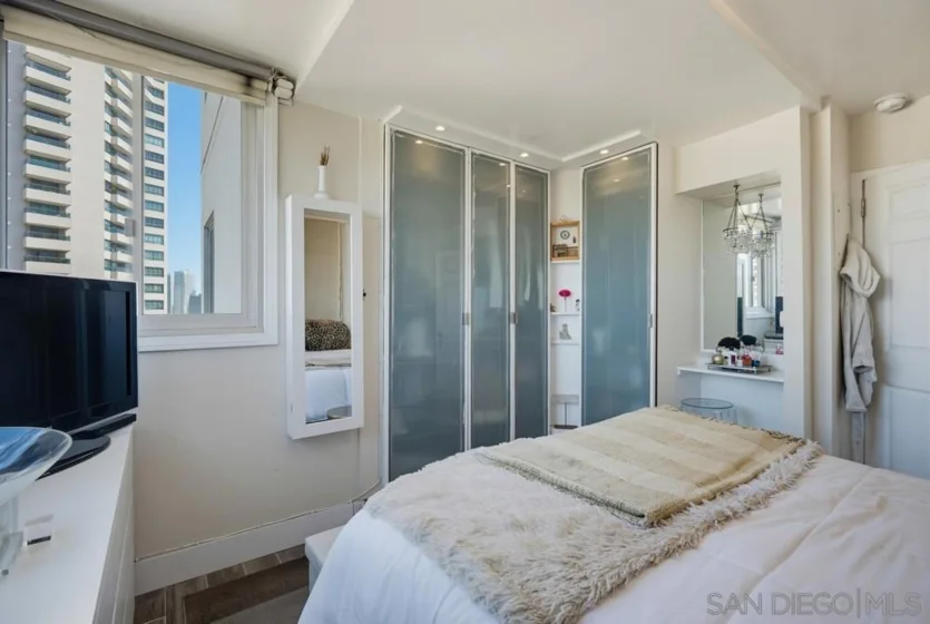 10501 Wilshire Boulevard #1005 photo 20