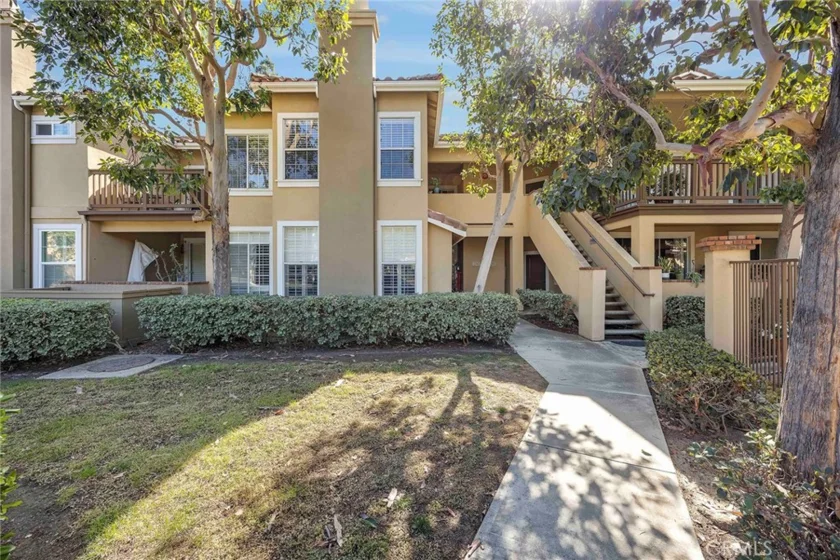 232 Gallery Way photo 1