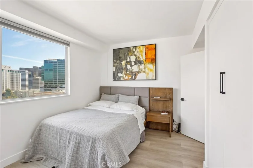 969 Hilgard Avenue #907 photo 12