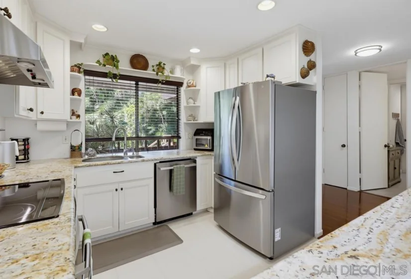 2942 Lawrence Street photo 7