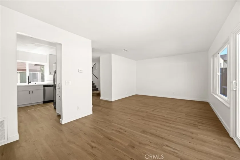1419 Norwich Lane photo 10