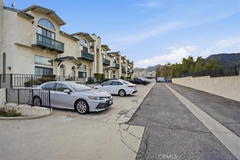 14325 Foothill #9 photo 37