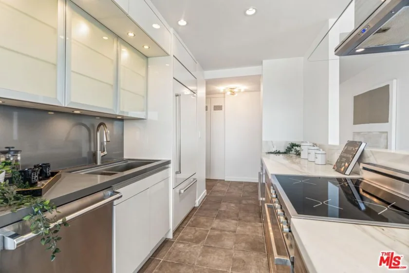 1155 N La Cienega Boulevard #508 photo 9