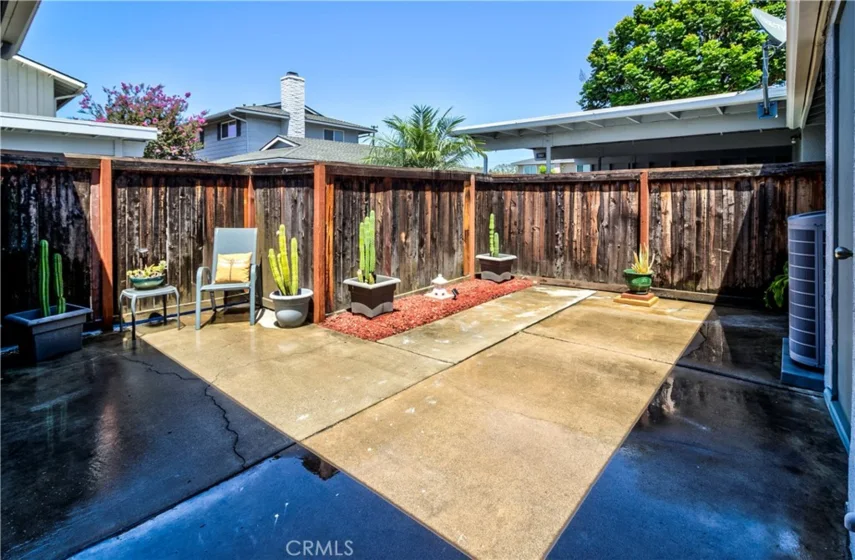 1159 E 1st photo 13