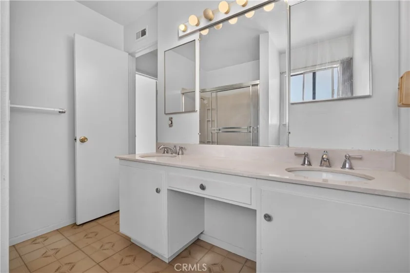 8170 Glengarry photo 33