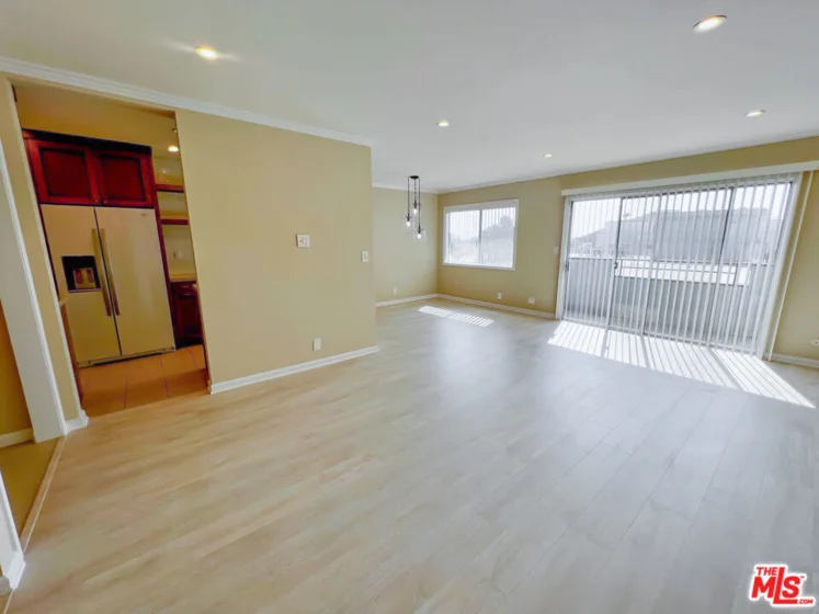 1250 N Kings Road #506 photo 23