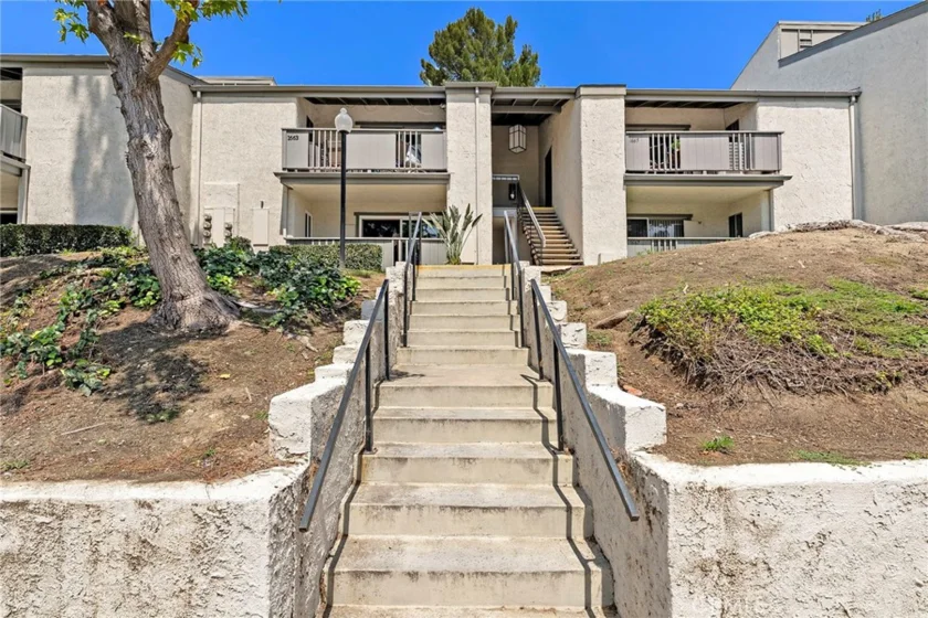 1665 Brea photo 20