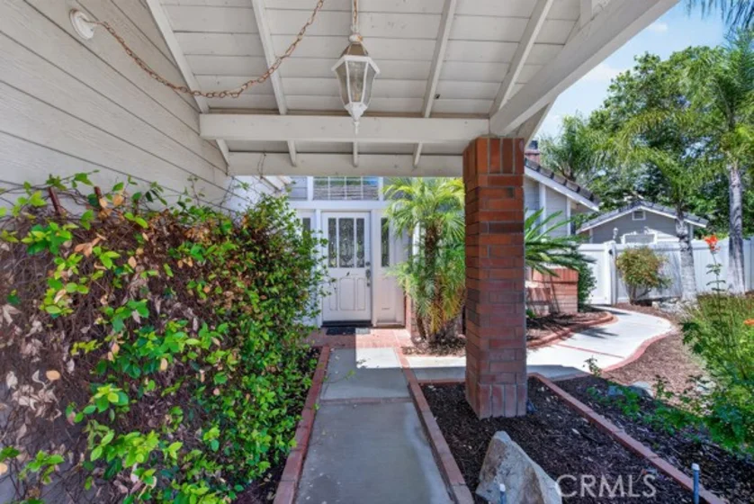 30946 Shaba Circle photo 3