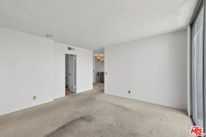 100 S Doheny Drive #719 photo 21