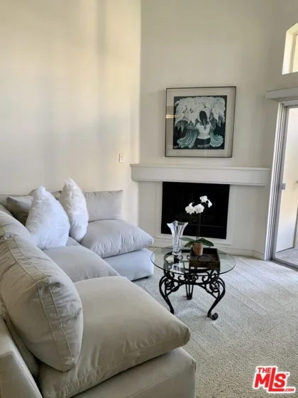 5535 Canoga Avenue #319 photo 6