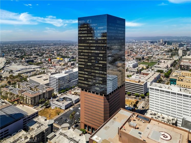 1100 Wilshire Boulevard #3302 photo 12