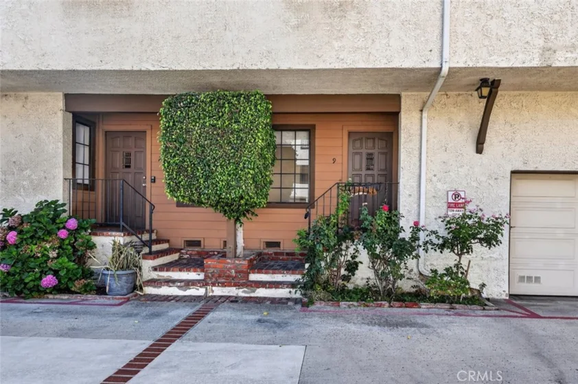 7650 Topanga Canyon Boulevard #9 photo 2