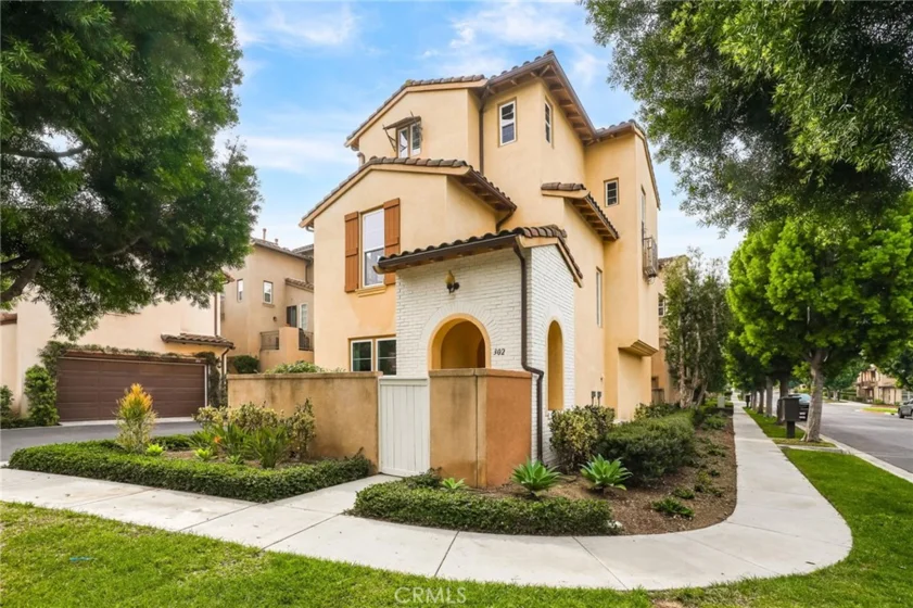 302 Tall Oak photo 1