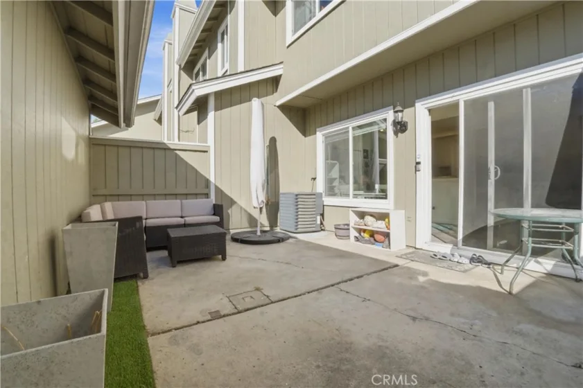 48 Monroe photo 37