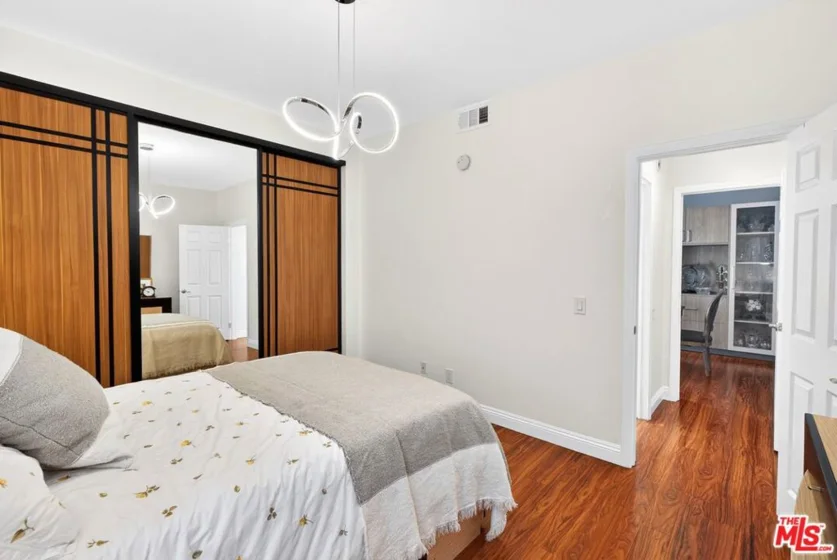 4822 Van Noord Avenue #6 photo 23