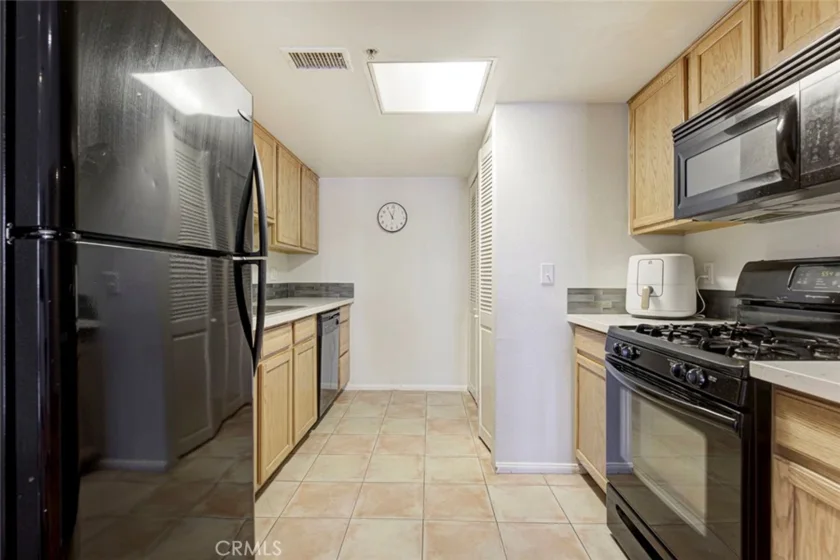 11124 Burbank Boulevard #101 photo 22