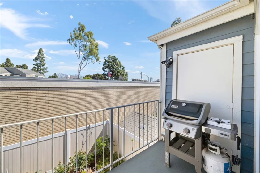 810 Baker #210 photo 22