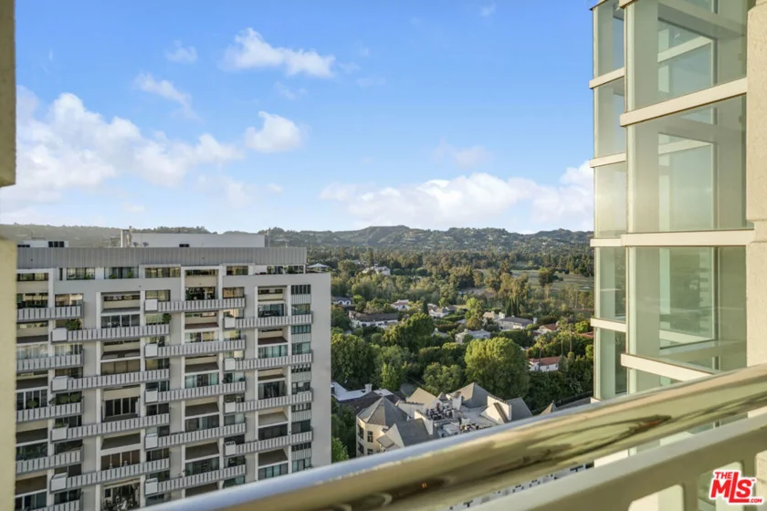 10380 Wilshire Boulevard #1501 photo 44