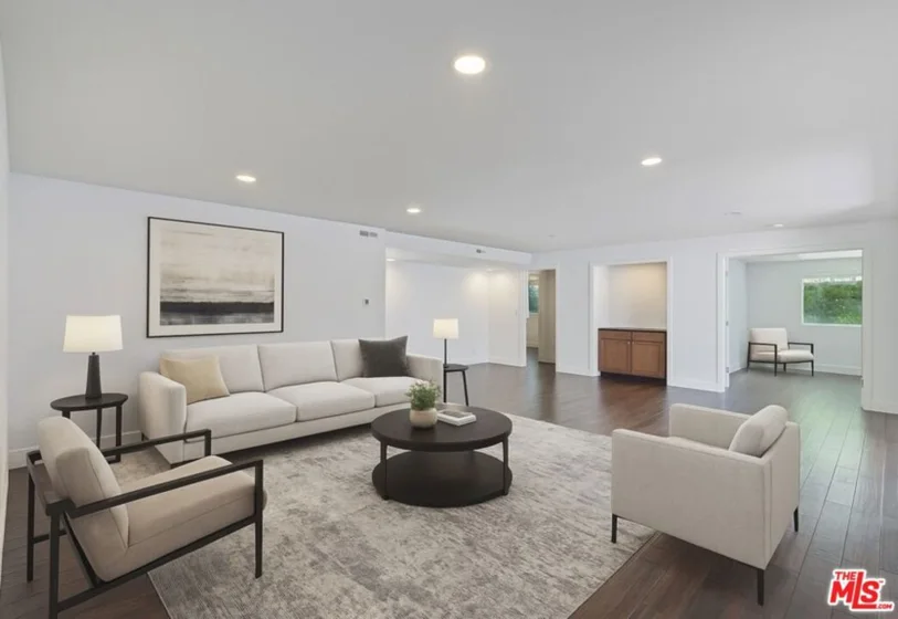 603 N Doheny Drive #2B photo 2