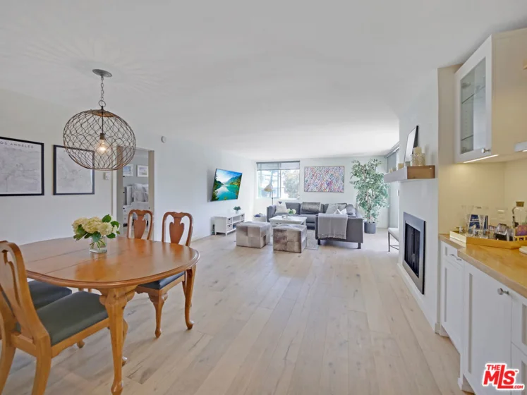 11951 Mayfield Avenue #303 photo 1
