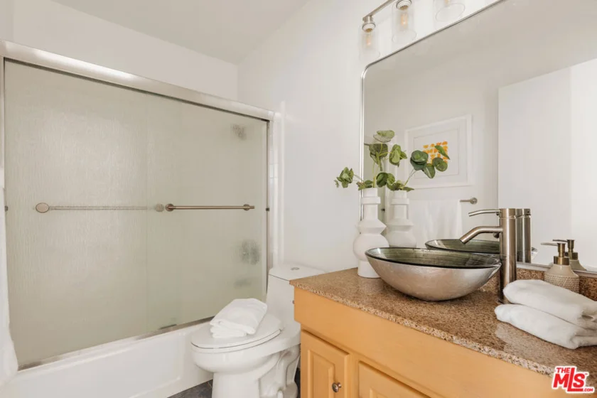2225 20th Street #2 photo 11