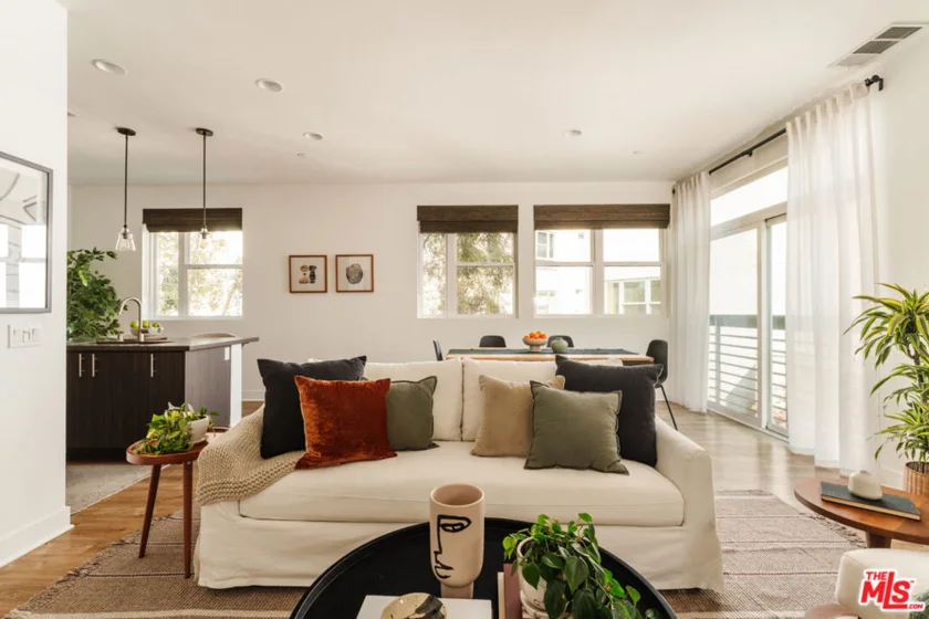 2753 Waverly Drive #601 photo 1