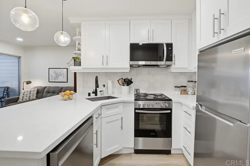 3950 Cleveland Avenue #211 photo 8