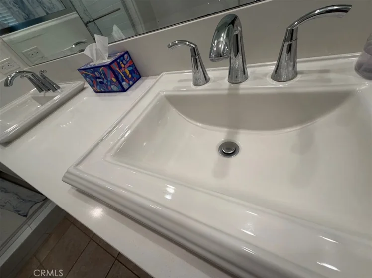 1623 W Glendon photo 15