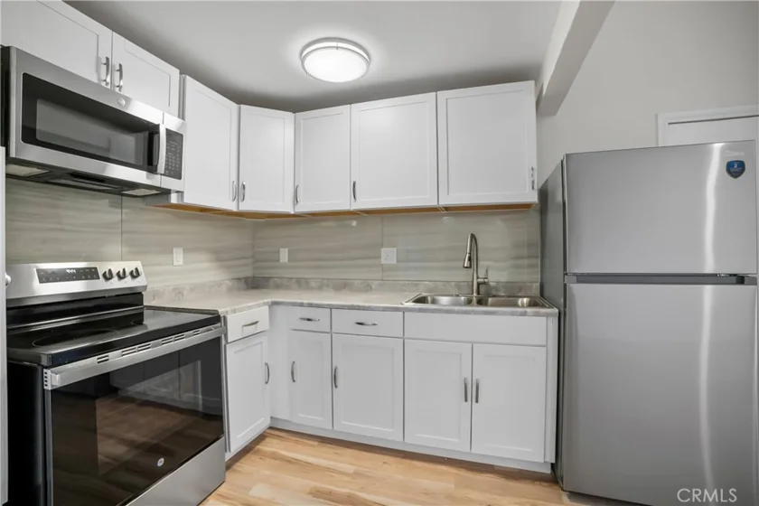 21801 Roscoe Boulevard #206 photo 20