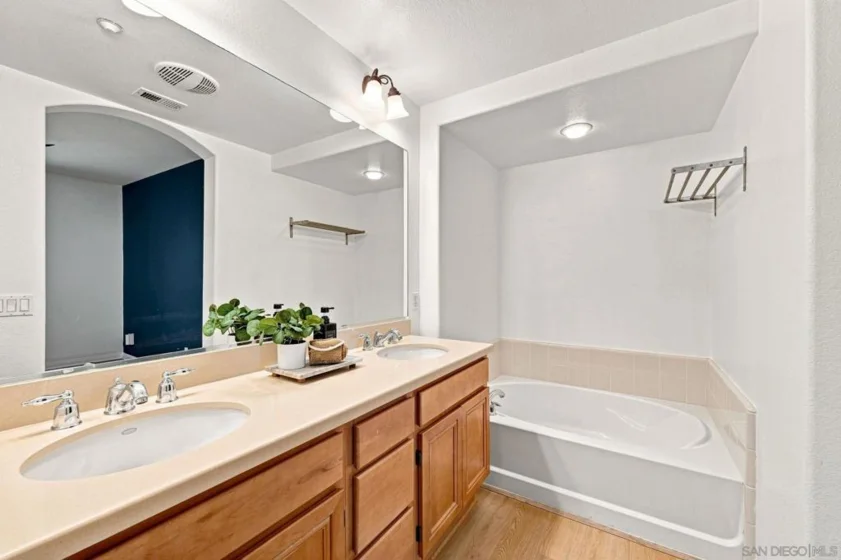 2648 Piantino Circle photo 32