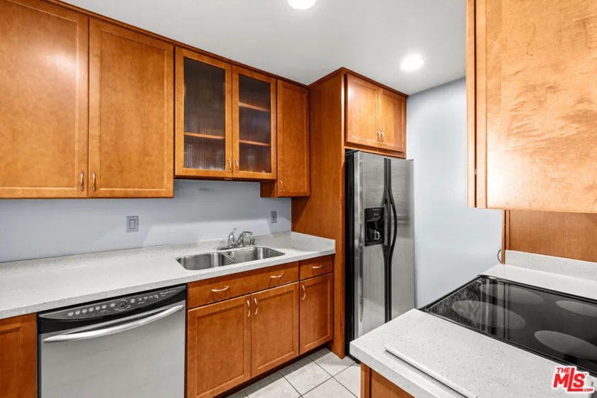 5651 Sumner Way #203 photo 20