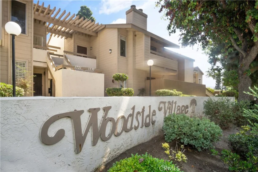 1727 Melrose Avenue #34 photo 1