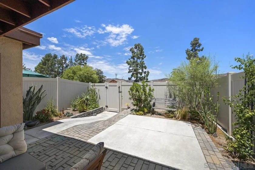 8777 Wahl Street photo 14
