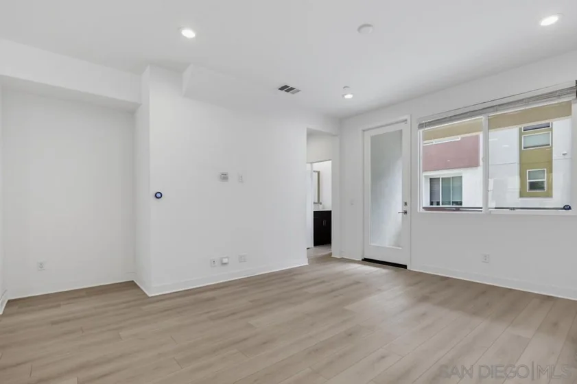 745 Shoreline Road photo 53