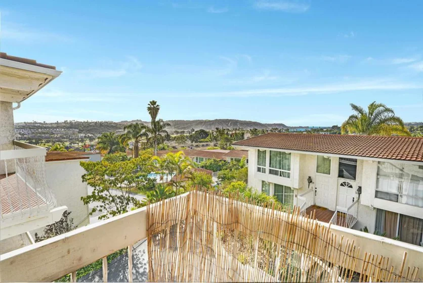 2311 Caringa Way photo 5
