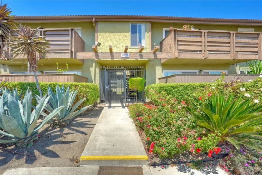 615 Fredricks #175 photo 1