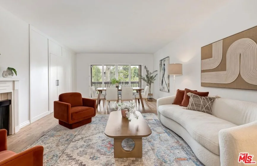 5625 Cambridge Way #203 photo 4