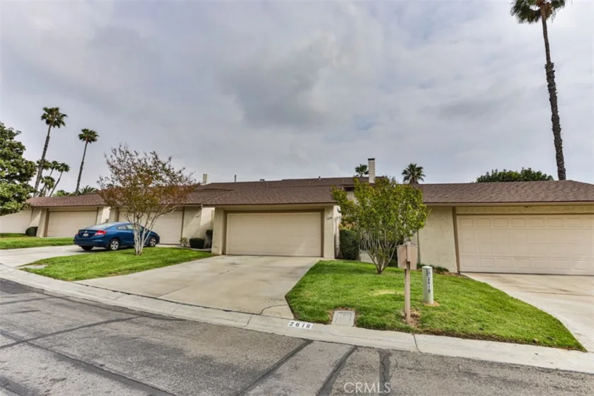 2618 Mangrove Way photo 1