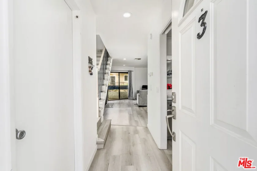 11127 Hesby Street #3 photo 1