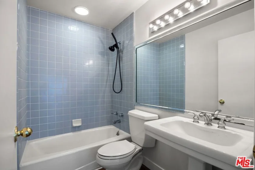 4218 Whitsett Avenue #4 photo 33