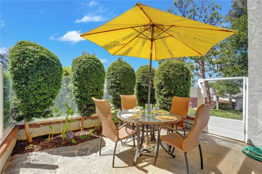 1 Saint Tropez photo 28