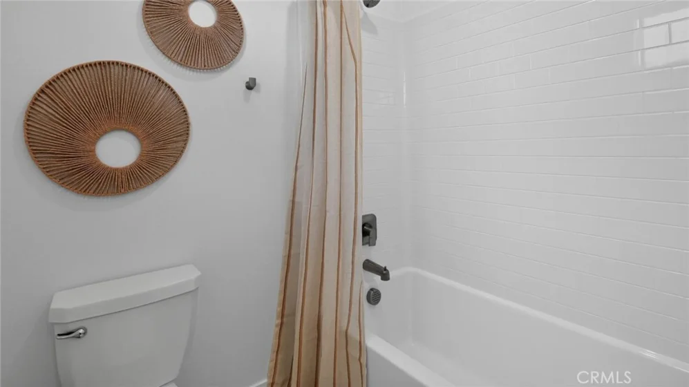 324 Bracken photo 17