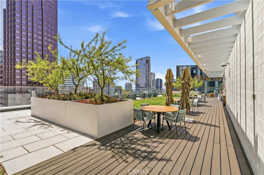 877 S Francisco #2503 photo 38