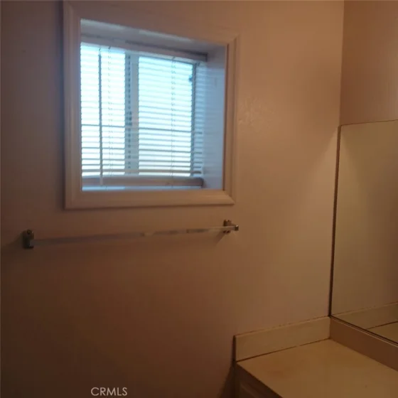 2439 West Acacia Avenue photo 9