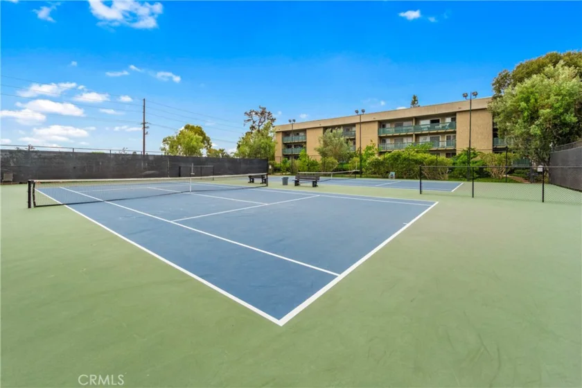 564 N Bellflower #116 photo 30