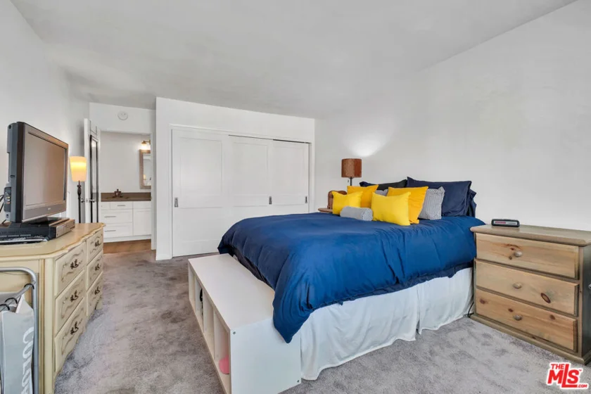 5674 Windsor Way #210 photo 22