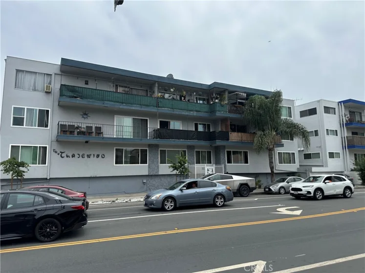 120 Alamitos Avenue #18 photo 1