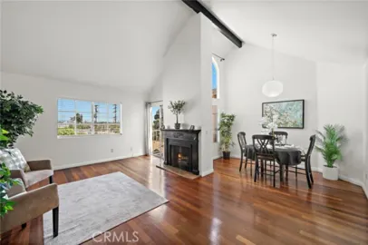 1100 Newport Avenue #404 Photo