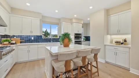 1835 Lychee Street Photo