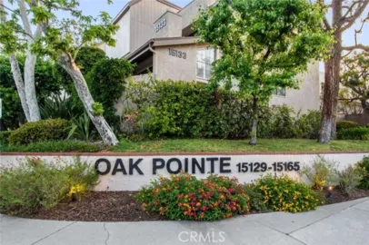 15133 Magnolia Boulevard #D Photo